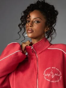 BABYPHAT Est 1999 NYC Jaket Track Top Ritsleting Penuh dengan Lis Kontras Putih dan Logo Bordir di Dada, Potongan Longgar, Lengan Panjang - Merah - View 4