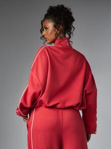 BABYPHAT Est 1999 NYC Jaket Track Top Ritsleting Penuh dengan Lis Kontras Putih dan Logo Bordir di Dada, Potongan Longgar, Lengan Panjang - Merah - View 3
