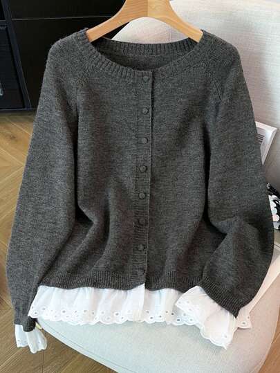 GlowEve CURVE Áo cardigan len nữ size lớn phong cách thường ngày truyền thống phối ren patchwork bèo nhún tay dài cài nút cổ tròn màu xám cho văn phòng trang trọng mùa thu đông