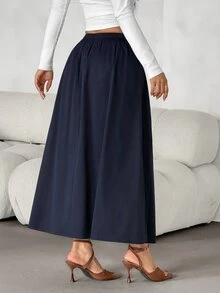 SHEIN PETITE تنورة نسائية بلون موحد مطوية كاجوال متعددة الاستخدامات للارتداء اليومي - أزرق بحري - مشاهدة 2