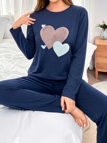 SHEIN طقم بيجامة قطني للنساء بمقاسات كبيرة مكون من قطعتين: ملابس علوية بأكمام طويلة وبنطال مع تصميم قلب متباين - أزرق بحري - مشاهدة 4