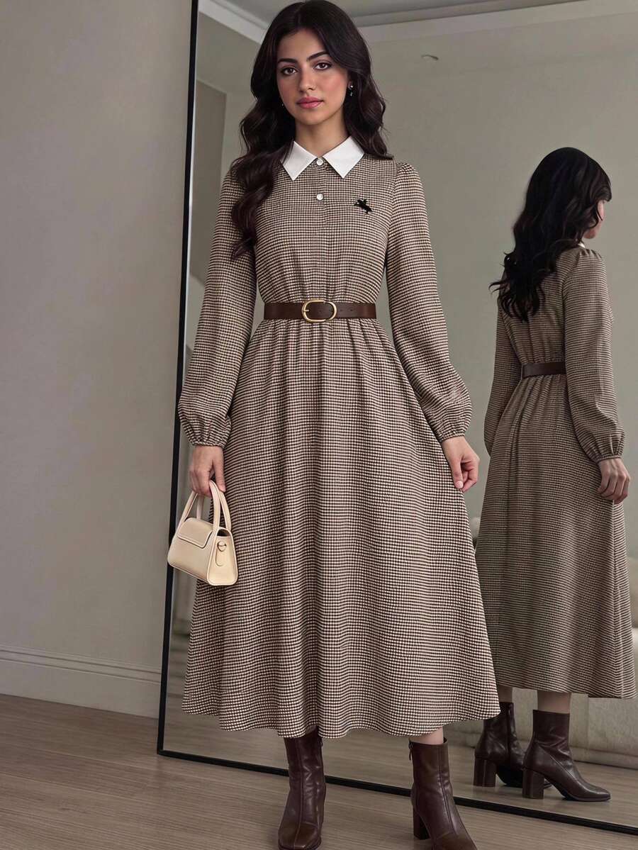 SHEIN 青少年女孩休閒通勤對比色 Polo 領修身寬鬆半開襟拼接 A 字裙擺荷葉邊飾精緻小 Logo 刺繡棕色梭織格紋長袖泡泡袖娃娃領拼色洋裝 返校季卡其色萬聖節 - 卡其色 - 查看 1