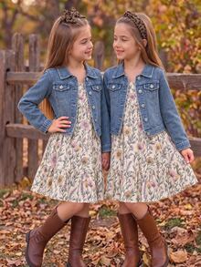 SHEIN Elladie kids 2件組少女新時尚牛仔工裝長袖夾克＋彈性腰A字分層花卉印花細肩帶洋裝套裝，休閒度假復古穿搭 - 彩色 - 查看 3