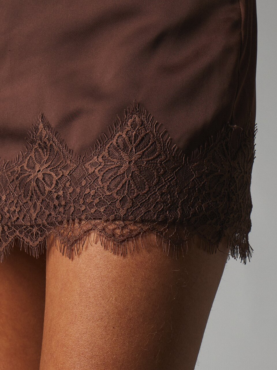 MISSGUIDED 레이스 트림 디테일 하이 웨이스트 바디콘 숏 길이 가을 겨울 패션의 피티드 미니 스커트