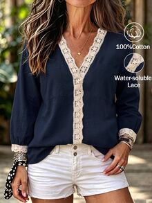 Linhara CURVE Damen-Bluse in großen Größen, lässig-elegant, marineblau, aus reinem Baumwollstoff mit apricotfarbenem Spitzenbesatz an der Knopfleiste, Brusttasche, Langarm, für Brunch und formelle Anlässe - Blau - Übersicht 3