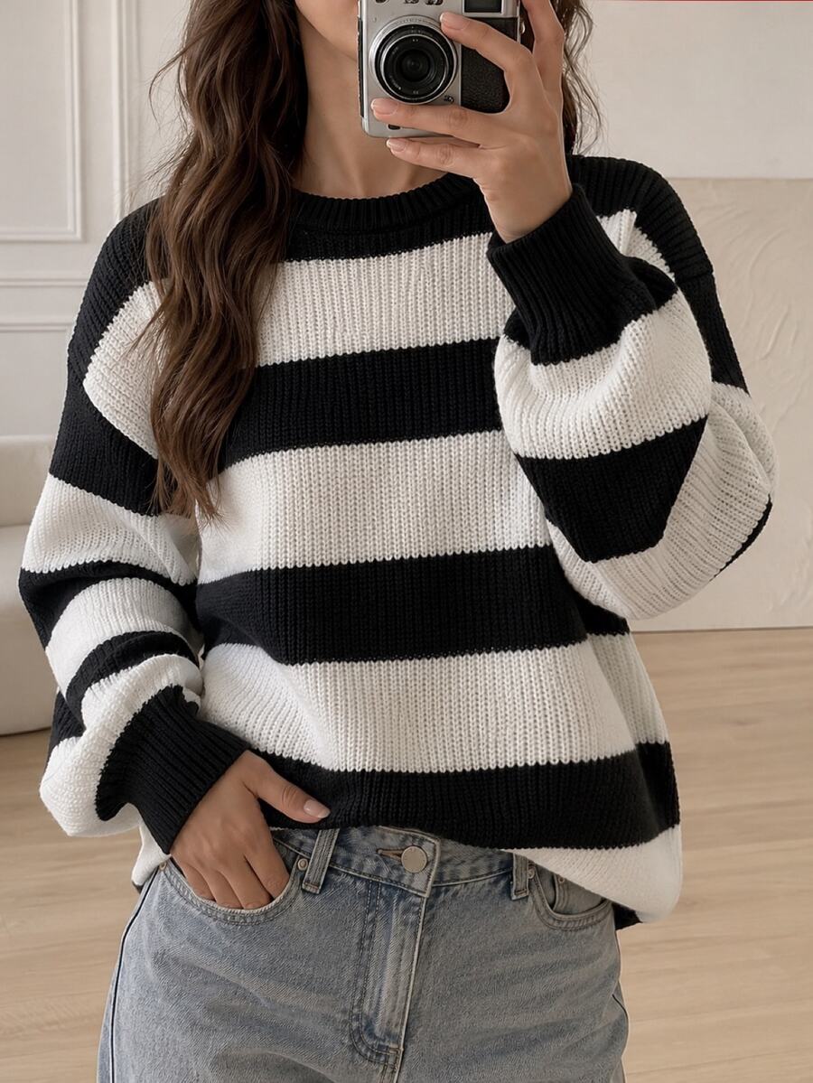 SHEIN Teen GirlBlack And White Striped Crew Neck Pullover Long Sleeve Sweater, Suitable For Autumn And Winter Layering With Outerwear