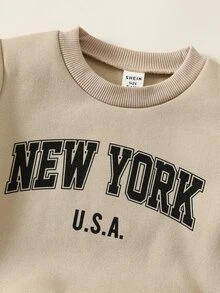 SHEIN 中性嬰兒男/女童 幼兒 2件組秋冬保暖內裡加厚時尚迷彩圖案運動衫套裝，運動衫與迷彩工裝褲，嬰兒冬季服飾，運動服，街頭風 - 卡其色 - 查看 4