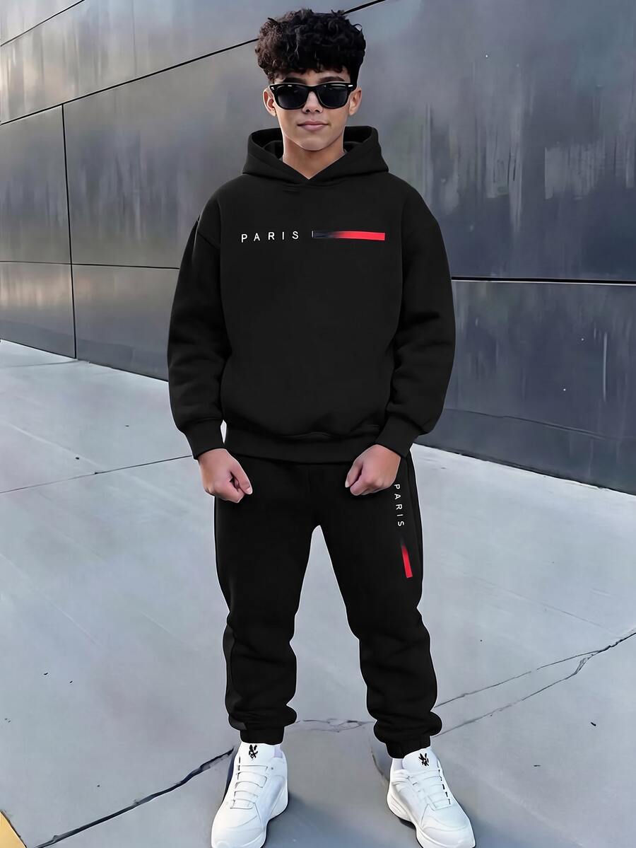 SHEIN 2件組青少年男孩黑色保暖內裡連帽衛衣圖案印花慢跑褲套裝,返校秋季款 - 黑色 - 查看 1