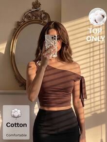 SHEIN MOD 2pcs Bowknot Metal 3D Flower Women's Asymmetrical Shoulder Top Going Out Party Chocolate Brown Off-White Summer Sexy - Multicolor - View 15