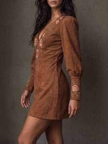 LUMIGAL Gaun Mini Wanita Bahan Suede Berkerah V dengan Motif Cetak dan Potongan Pinggang yang Pas - Rust Brown - View 4