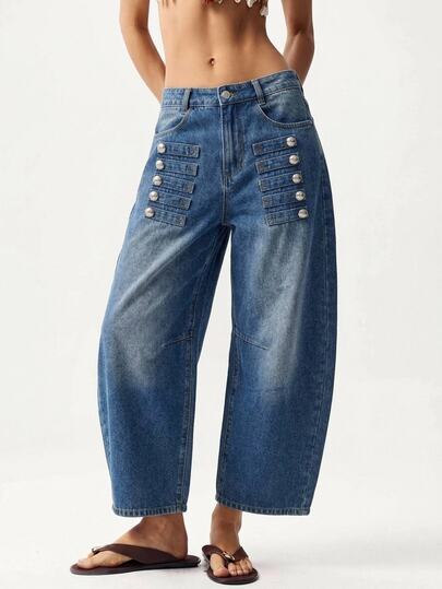 Bohemela Damen Lässig, locker geschnittene, konisch zulaufende, verkürzte Jeans in blauem Denim, mit Taschen und Knopfdetails - perfekt für lässige Ausflüge.Land