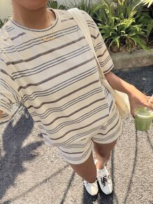 Muchica 女款夏季字母檸檬印花圓領短袖T恤搭配綠白條紋短褲休閒兩件套，適合早午餐 - 彩色 - 查看 1