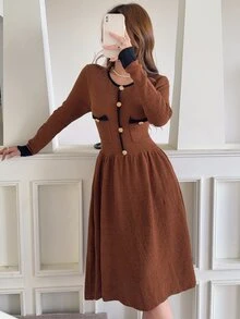 Feyla Gaun Rajut Elegan Wanita dengan Desain Kancing dan Leher Bulat - Khaki - View 8
