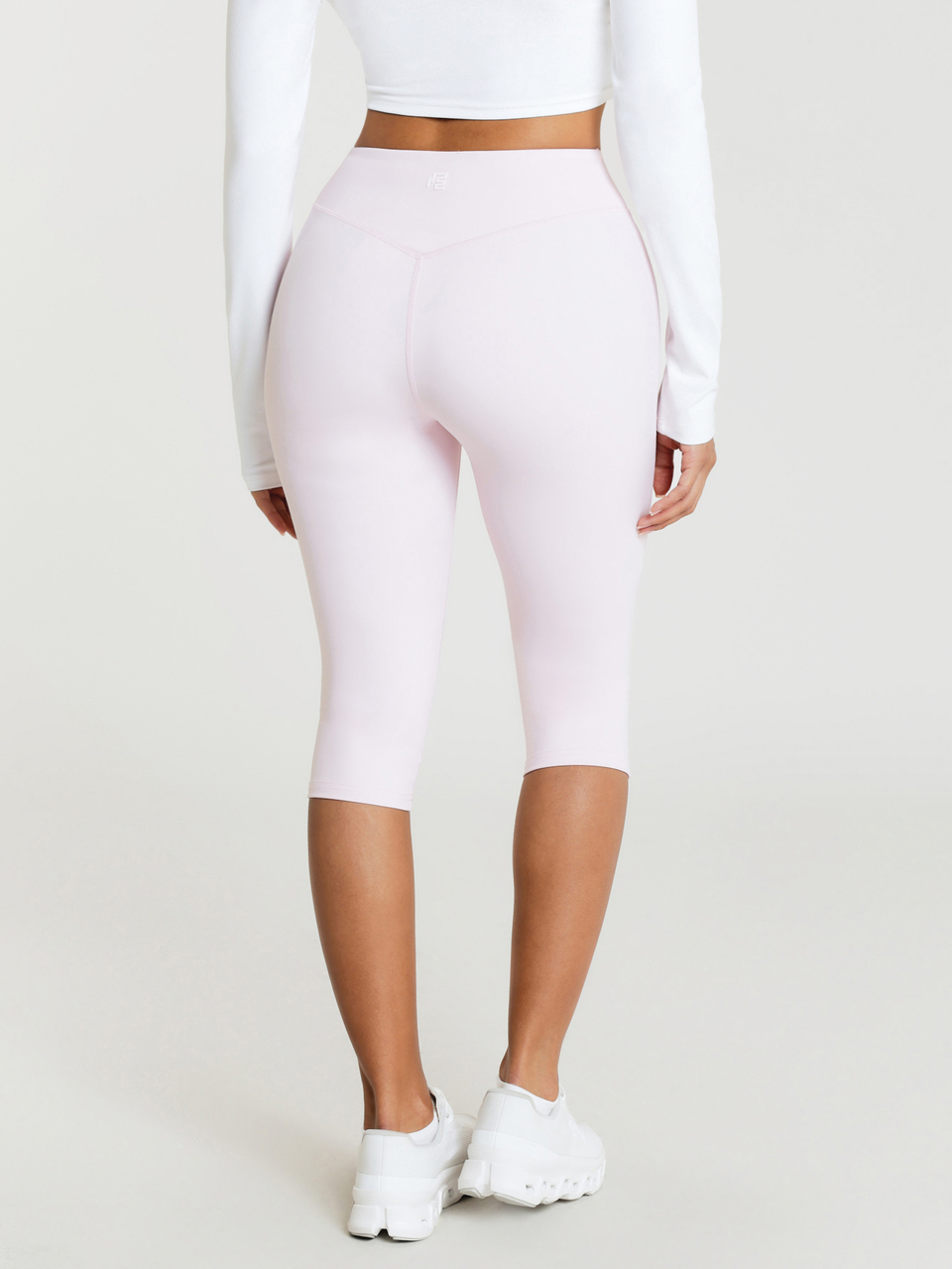 11SKNDS Legging Capri Taille Haute Longueur Trois Quarts Tissu Lisse et Extensible Anti-Squat Contrôle du Ventre avec Évacuation de la Transpiration, Douceur Beurre, Coupe Sculptante & Effet Galbant, Pour Gym Entraînement Fitness Yoga Pilates Studio, Course, Entraînement & Hy-Rox