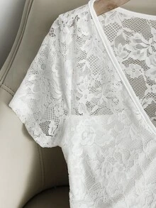SHEIN Rosurelle 优雅性感连体衣，修身蕾丝连体衣，V领长袖，腰部褶裥设计，百搭通勤连体衣，适合春夏穿着，白色，适合度假和海滩穿着 - 白色 - 查看 7