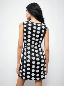 Maija Gaun Pendek Tanpa Lengan Leher V Motif Polkadot dan Payet untuk Wanita - Hitam - View 3