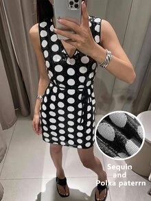 Maija Gaun Pendek Tanpa Lengan Leher V Motif Polkadot dan Payet untuk Wanita - Hitam - View 1