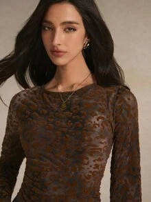 Poéselle 女款豹紋圓領喇叭袖修身時尚T恤，優雅休閒上衣，基礎款上衣，上班穿搭，可愛上衣，外出上衣，秋冬款 - 棕色 - 查看 7