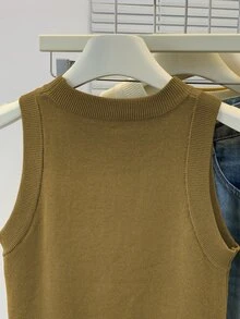 SHEIN Women's Solid Color Minimalist Sleeveless Knit Tank Top, Casual Everyday Wear - Army Green - View 5