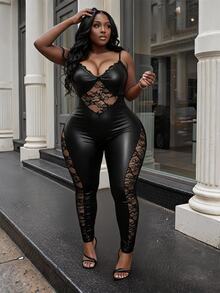 Slaydiva Jumpsuit Cami Seksi Berbahan Renda dan Kulit PU untuk Wanita Ukuran Plus - Hitam - View 2