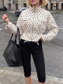 Struktiv 女款秋季休閒優雅黑白波點口袋翻蓋裝飾收腰落肩寬鬆薄款夾克，適合旅行、早午餐與日常穿著 - 杏色 - 查看 5