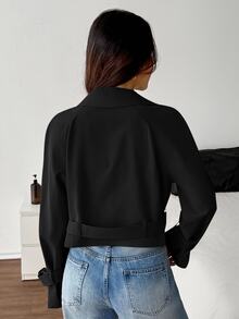 SHEIN PETITE 女款卡其色短版休閒寬鬆腰帶夾克，秋季外套，秋季穿著，度假女裝，返校季 - 黑色 - 查看 2