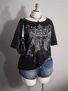 SHEIN ICON Kaos Wanita Ukuran Besar Motif Salib Gotik - Hitam - View 4