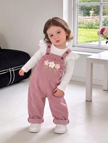 SHEIN Vintaside Kids 女嬰 2 件組上衣套裝 春秋冬季休閒針織長袖吊帶褲 日常穿搭 卡其米色印花套裝 - 粉色 - 查看 7
