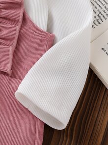 SHEIN Vintaside Kids 女嬰 2 件組上衣套裝 春秋冬季休閒針織長袖吊帶褲 日常穿搭 卡其米色印花套裝 - 粉色 - 查看 10