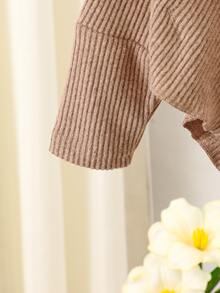 SHEIN Elladie kids 女童秋季休閒兩件套 T恤套裝，正面棕色珠飾裝飾，不對稱高領針織羅紋上衣搭配喇叭褲，生日禮物 - 棕色 - 查看 5