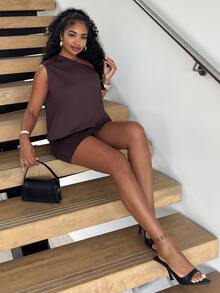 Alexandranx 鏤空單肩短袖迷你洋裝，上鬆下緊，適合年輕女士與嬌小女性 - 棕色 - 查看 6