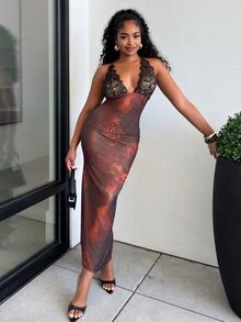 Alexandranx 女式针织网眼印花 V 领露背修身连衣裙 - 酒紅色 - 查看 3