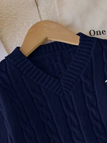 1pc Girls' Pullover Sweater, Classic Cable Knit Solid Color Fashion V-Neck Slim Fit Long Sleeve Regular Thickness Knit Pullover, Black Horse Embroidery Design On Chest, Comfortable And Flattering To Wear Alone, Spring/Autumn Essential - Navy Blue - View 3