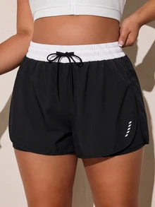 SHEIN Rhythm Era Celana Pendek Olahraga Wanita Ukuran Plus dengan Desain Blok Warna dan Tali Serut di Pinggang - Hitam dan Putih - View 4