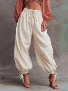 SHEIN Bagian pinggangnya menggunakan karet elastis + tali serut. Celana longgar model lentera ini cocok untuk dipakai sehari-hari. - Aprikot - View 5