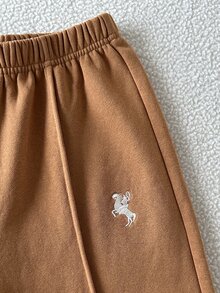 SHEIN 女童秋冬休閒極簡風針織純色刺繡圖案裝飾長袖羅紋收腰連帽上衣與前中線刺繡長褲2件套運動衫套裝 - 棕色 - 查看 7