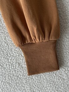 SHEIN 女童秋冬休閒極簡風針織純色刺繡圖案裝飾長袖羅紋收腰連帽上衣與前中線刺繡長褲2件套運動衫套裝 - 棕色 - 查看 6