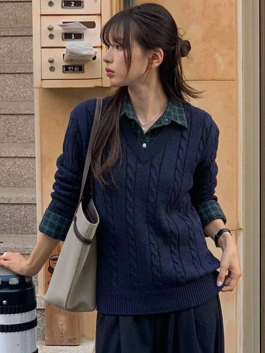 DAZY 女款秋冬長袖麻花編織層次格紋襯衫 2合1 寬鬆休閒學院風街頭風返校穿搭套頭毛衣 - 藏蓝色 - 查看 1