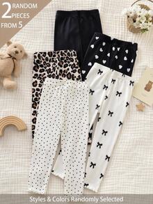 SHEIN Bộ 5 quần legging dệt kim gân cho bé gái, 2 mẫu ngẫu nhiên, họa tiết chấm bi, trái tim, da báo, phong cách ngọt ngào dễ thương, đa năng, mềm mại thoải mái, mặc xuân hè và quanh năm - Nhiều màu - Xem 2