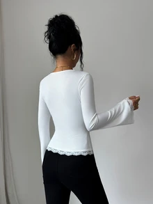 SHEIN Elenzya Pakaian Musim Gugur untuk Wanita: Atasan Rajut Slim dengan Hiasan Renda Putih, Leher Persegi, dan Lengan Mengembang - Putih - View 2