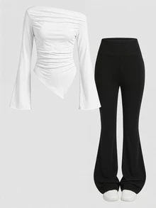 SHEIN طقم من قطعتين للبنات المراهقات الصغيرات: تي شيرت كاجوال محبوك بلون موحد مع كشكشة وحافة غير متماثلة، وبنطلون كاجوال ضيق بقصة واسعة من الأسفل - أبيض وأسود - مشاهدة 2