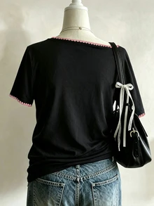 Lalippa 女款休閒街頭極簡舒適彩色花卉刺繡不對稱領上衣，舒適休閒不對稱領刺繡上衣 - 黑色 - 查看 2