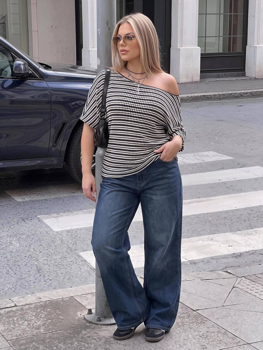 SHEIN ICON Plus Size Vintage Y2K Knit Ribbed Ribbed Casual Asymmetric Neck T-Shirt - Black and White - View 1