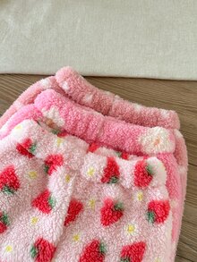 SHEIN Vintaside Kids 3件組幼女上衣褲子套裝 可愛甜美粉色草莓花朵波點 絨毛長袖圓領 加厚戶外冬季秋季聖誕毛茸茸 - 彩色 - 查看 8