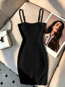 Franclia Gaun Terusan Bodycon Wanita Elegan, Chic, Minimalis, Warna Polos, Model Bustier dengan Jahitan dan Dekorasi Gesper Logam - Hitam - View 2