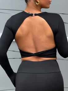 SAYEHFBABY Sexy Solid Color Twist Back Cropped Sports T-Shirt - Black - View 6