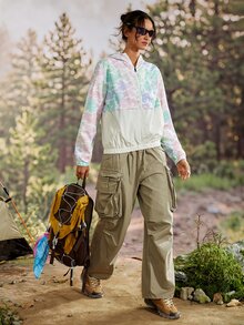 Exploreva Jaket Hoodie Wanita untuk Outdoor dengan Motif Full Print, Resleting Depan, Kasual Serbaguna untuk Harian dan Traveling - Putih - View 9
