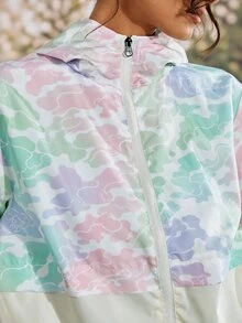 Exploreva Jaket Hoodie Wanita untuk Outdoor dengan Motif Full Print, Resleting Depan, Kasual Serbaguna untuk Harian dan Traveling - Putih - View 7