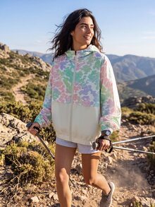 Exploreva Jaket Hoodie Wanita untuk Outdoor dengan Motif Full Print, Resleting Depan, Kasual Serbaguna untuk Harian dan Traveling - Putih - View 1