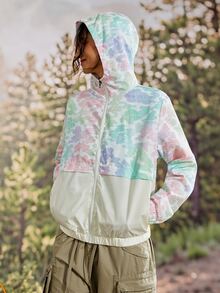 Exploreva Jaket Hoodie Wanita untuk Outdoor dengan Motif Full Print, Resleting Depan, Kasual Serbaguna untuk Harian dan Traveling - Putih - View 8